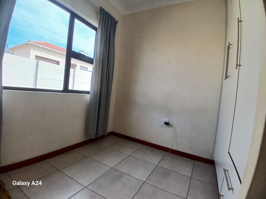 2 Bedroom Property for Sale in Graceland Eastern Cape